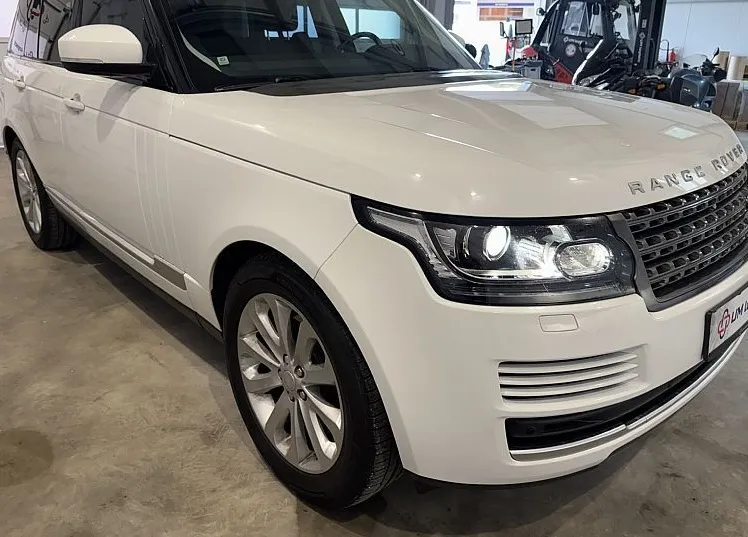 Zunanja slika - Land Rover Range Rover - 3.0 TDV6 Autobiography avt 4x4-NAVI-PANO-VRHUNSKI - 3