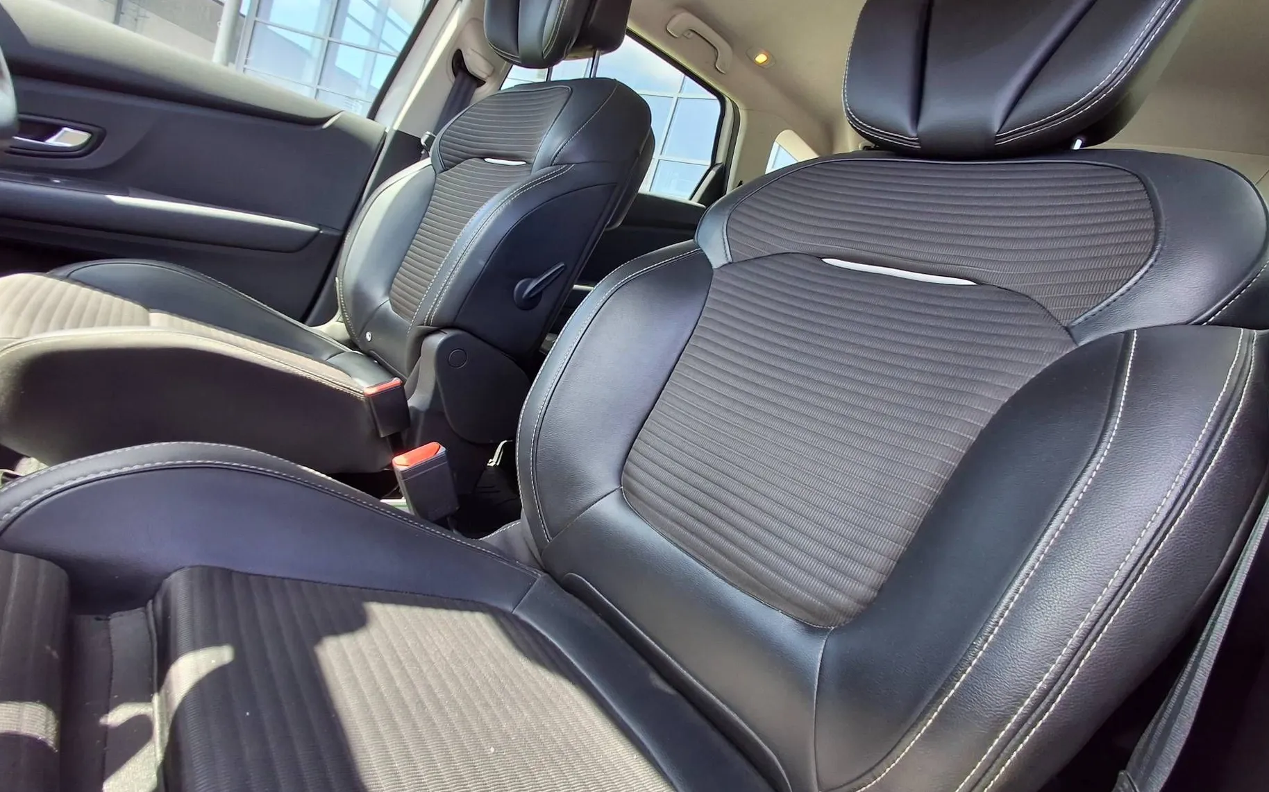 Zunanja slika - Renault Scénic - Scenic INTENS Blue dCi 120 - 11