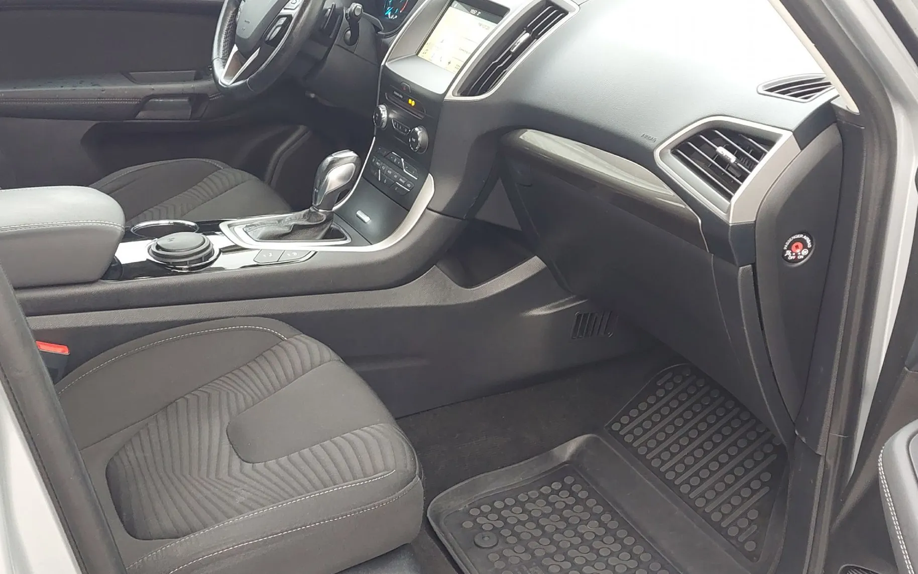 Zunanja slika - Ford S-MAX - 2.0 TDCi 110 kW FWD Trend Powershift - 6