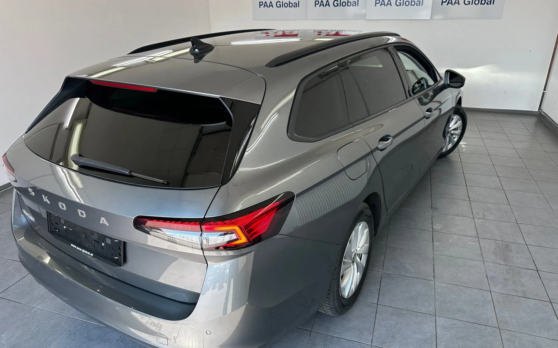 Zunanja slika - Škoda Superb - 1.5 TSI mHEV Essence DSG.LED.NAVI.GRE.SED.ACC.AUT - 3