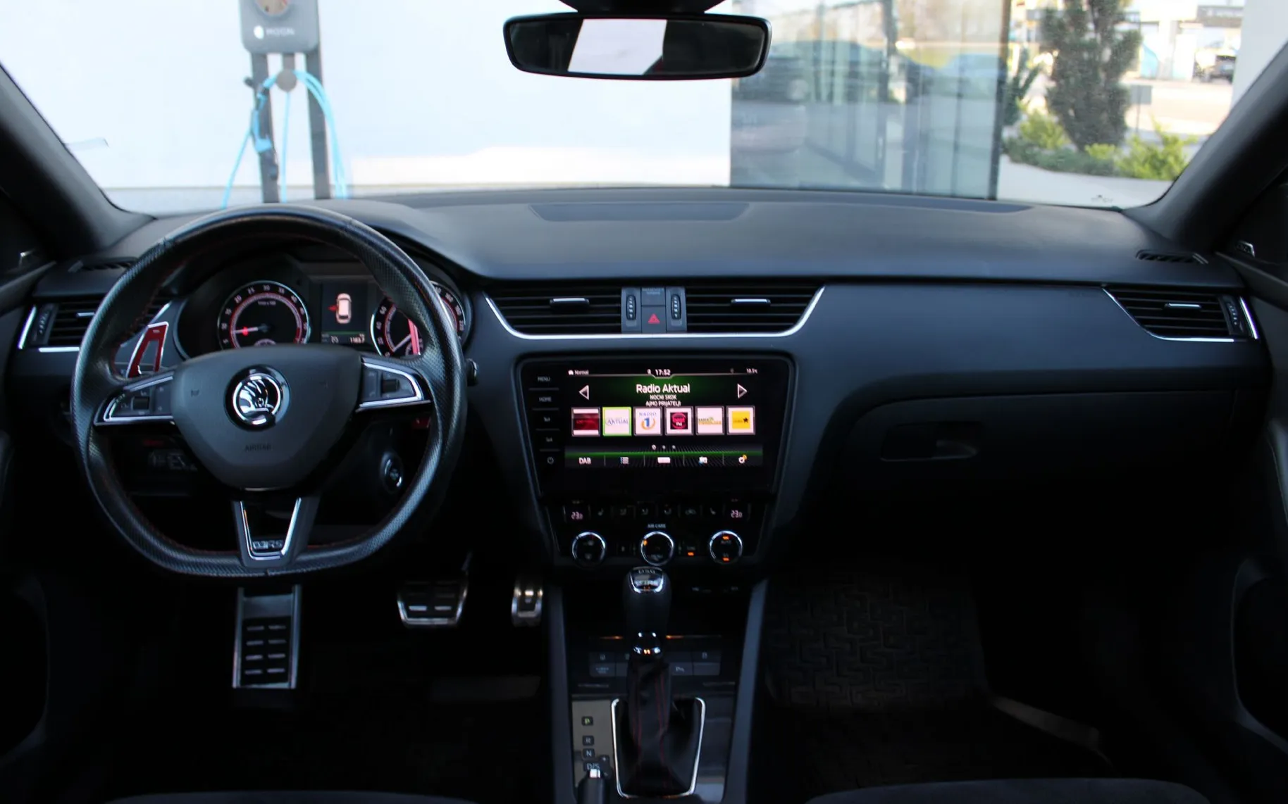Zunanja slika - Škoda Octavia - RS 2.0 TDI 4x4 DSG 135 kW TEMPO GRET EL SED NAVI - 8
