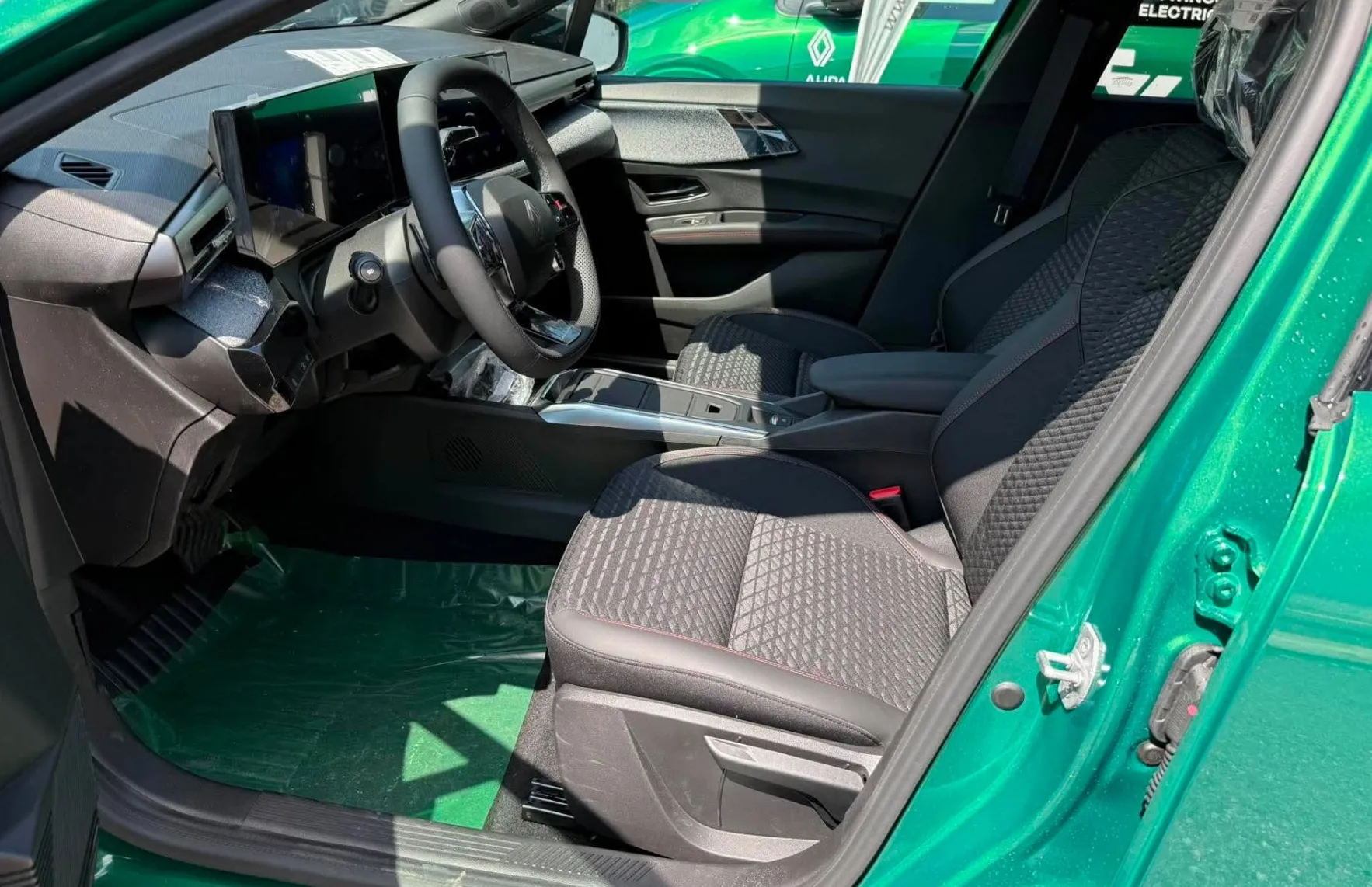 Zunanja slika - Renault Clio - TCe 115 Techno EDC - 8