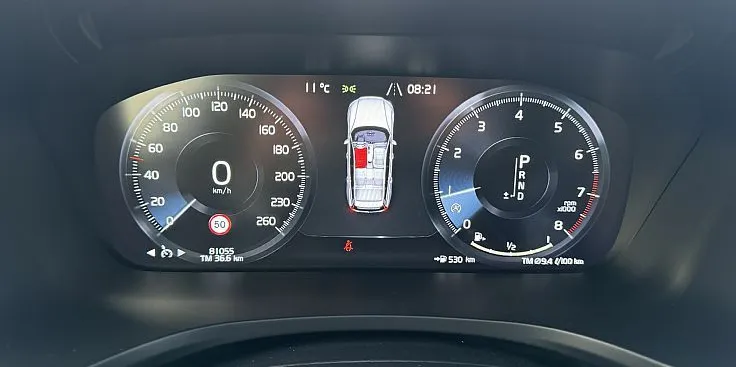 Zunanja slika - Volvo V60 - T5 2.0 Momentum FWD + VLEČNA KLJUKA - 12
