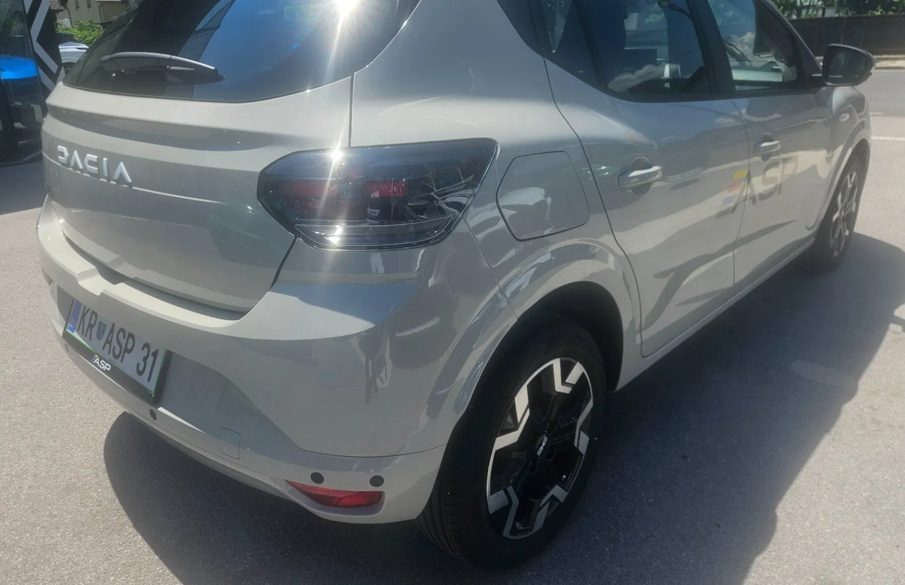 Zunanja slika - Dacia Sandero - 1.2 ECO-G 120 EDC Journey - 3
