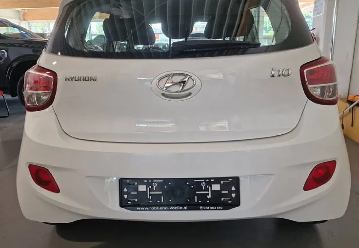 Zunanja slika - Hyundai i10 - 1.0 Comfort LEPO OHRANJENA REDNO SERVISIRANO - 4