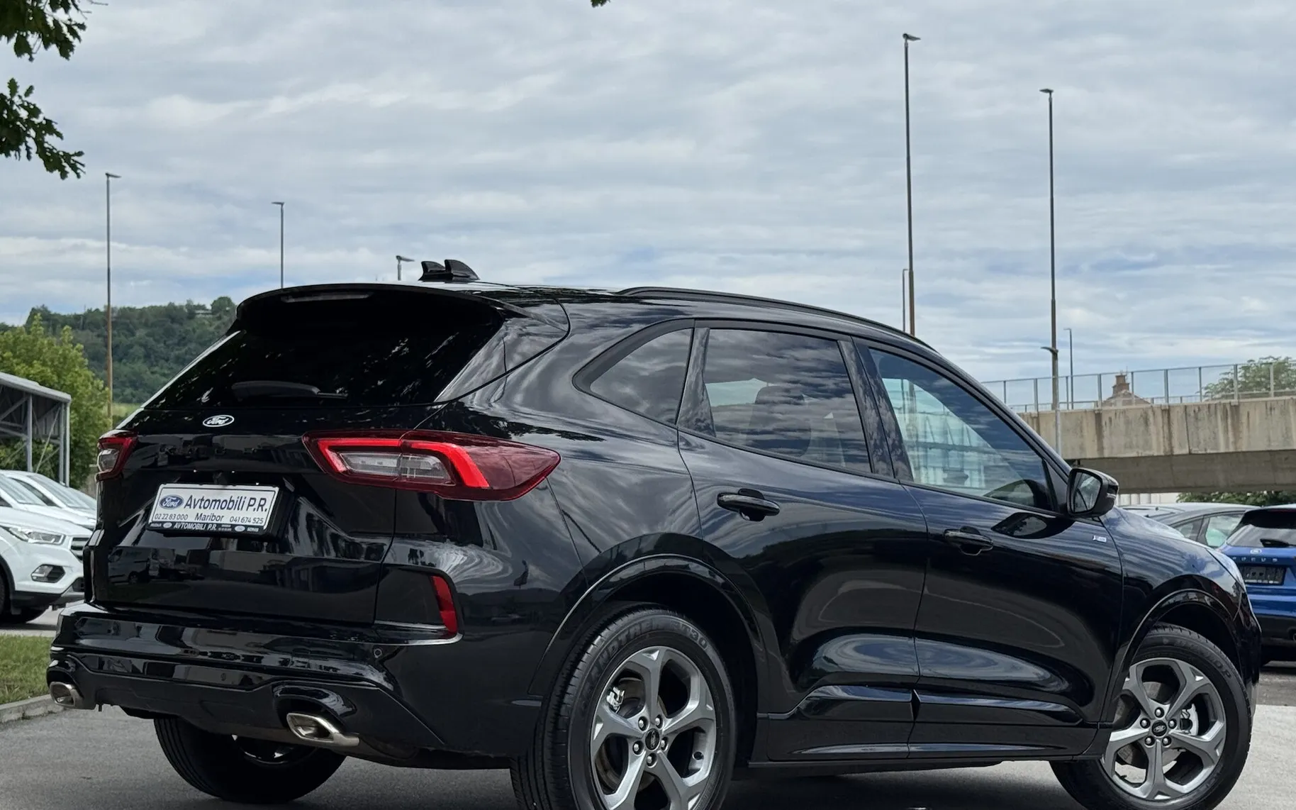 Zunanja slika - Ford Kuga - 1.5 EcoBoost ST-LINE AVT 186KM SLO FULL LED NAVI - 7
