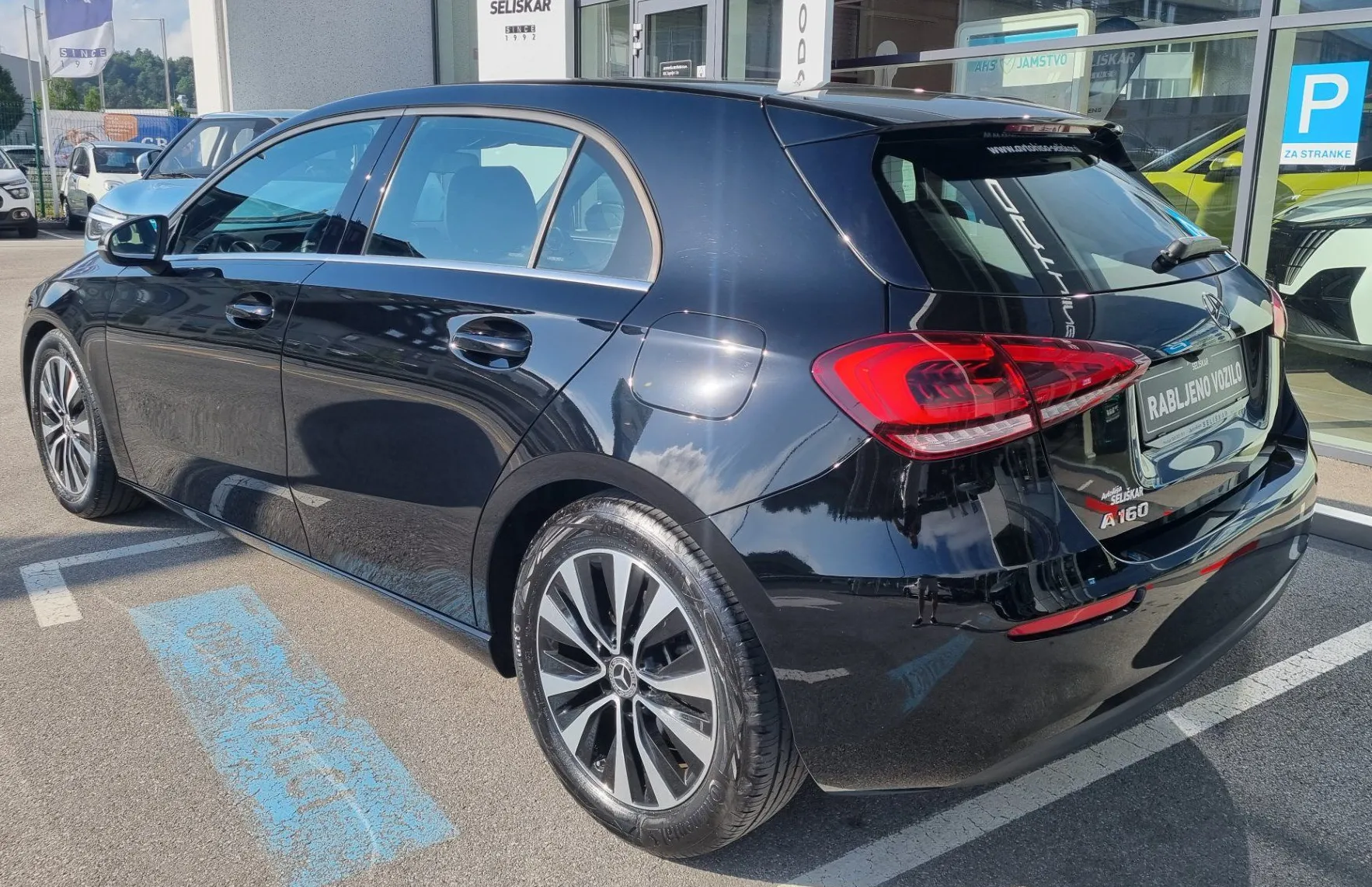 Zunanja slika - Mercedes-Benz A-Razred - A160 KAMERA-DAB-TEMPOMAT...  ODLIČNO OHRANJEN - 5