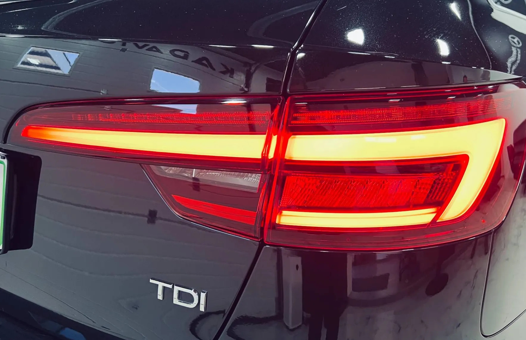 Zunanja slika - Audi A4 - Avant 2.0 TDI S tronic S-Line110  150  VIRTUAL-ALU19 - 18