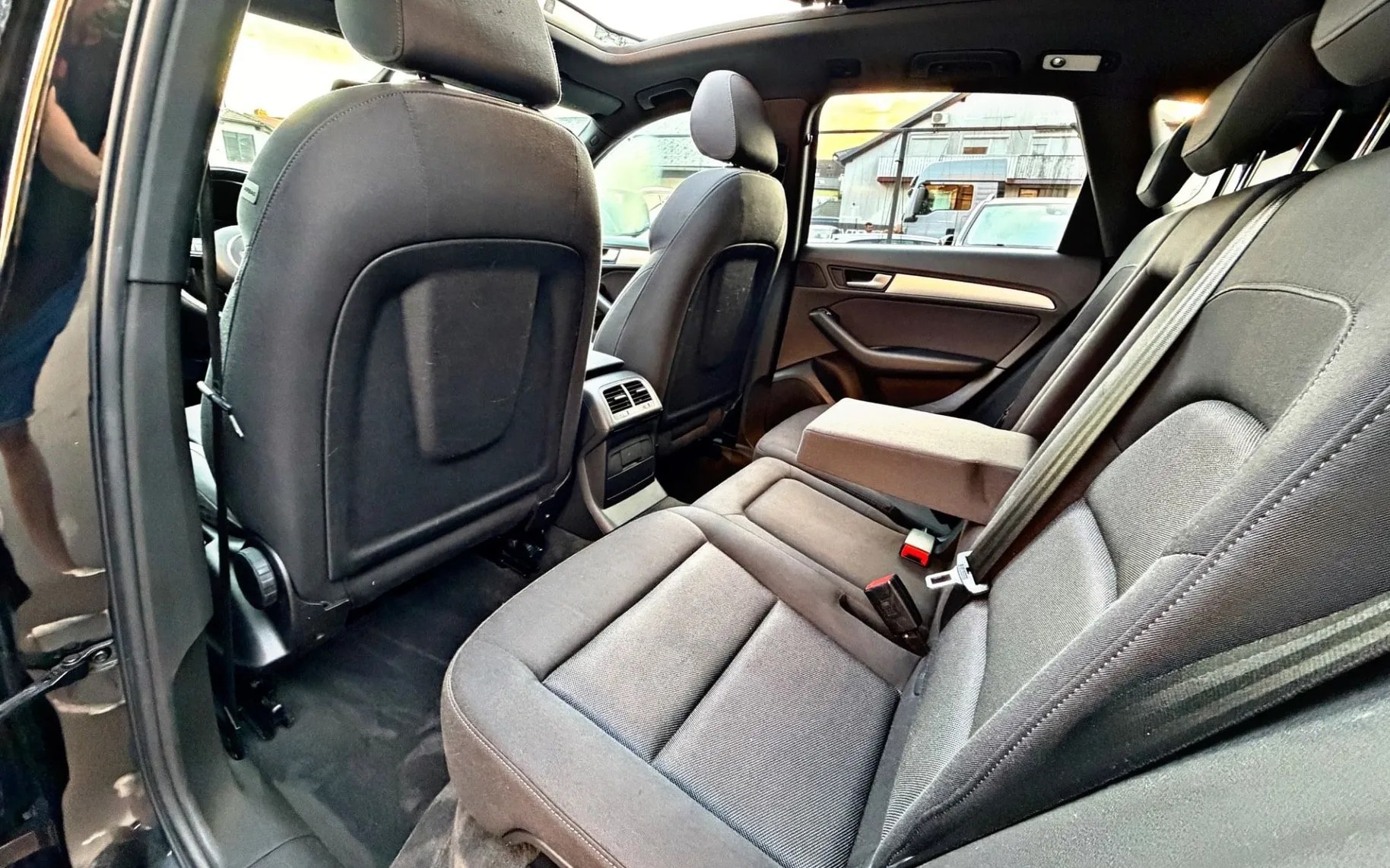 Notranja slika - Audi Q5 - QUATTRO 3.0 TDI S-TRONIC•S LINE•PANO•NAVI•KOT NOV. - 21
