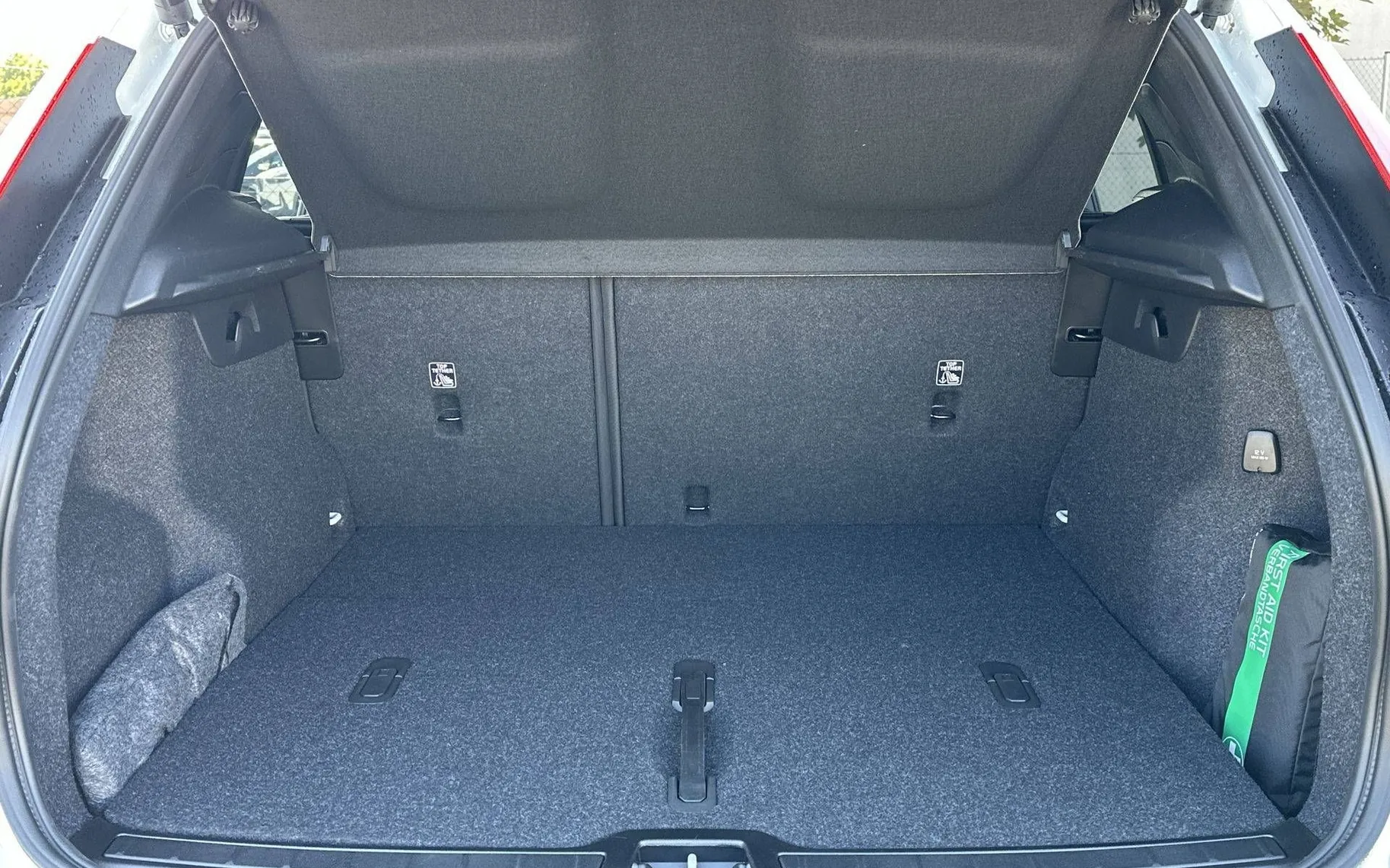 Notranja slika - Volvo XC40 - B3P Core Avt. - 20