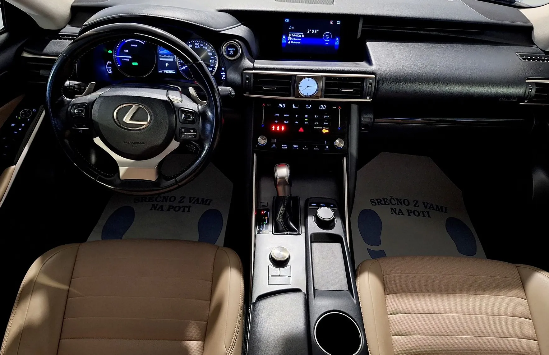 Zunanja slika - Lexus IS - 300h Base - 11