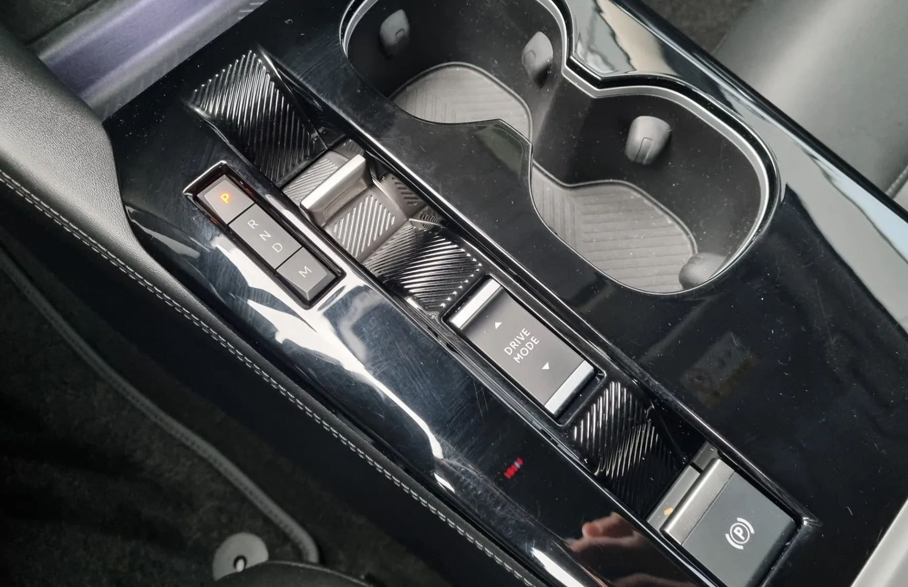 Zunanja slika - Citroën C5 X - Shine 1.2L AVTOMATIK-KAMERA-DAB-NAVI-HEAD-UP - 16