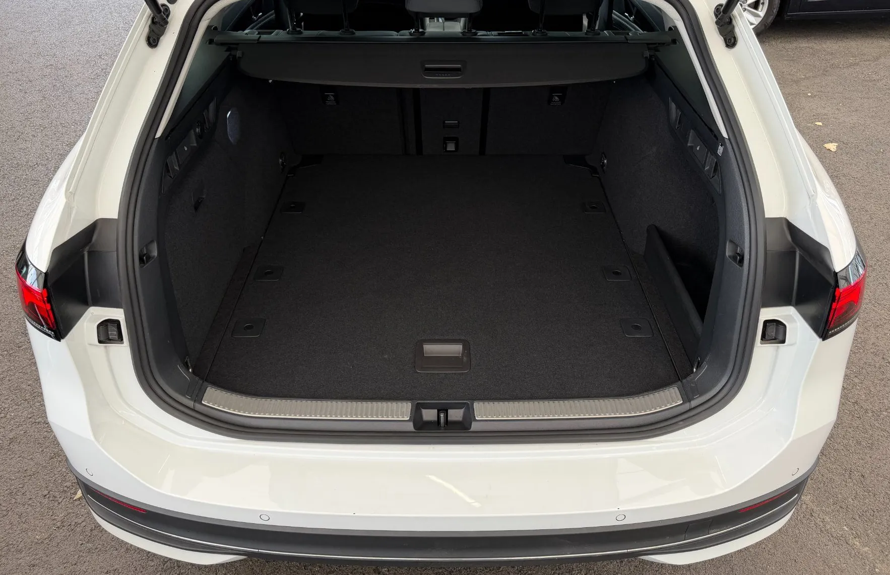 Zunanja slika - Volkswagen Passat - Variant Business 1.5 eTSI DSG - 11