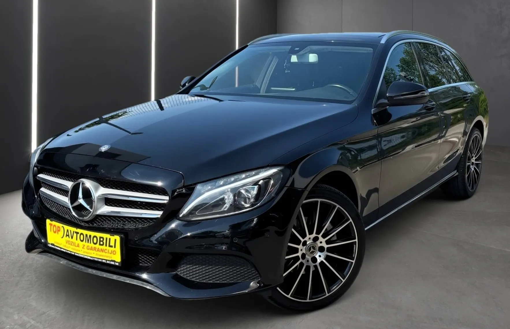 Zunanja slika - Mercedes-Benz C-Razred - C220d 4MATIC FUL LED NAVI TEMP PANO HI-FI PDC TOP - 1
