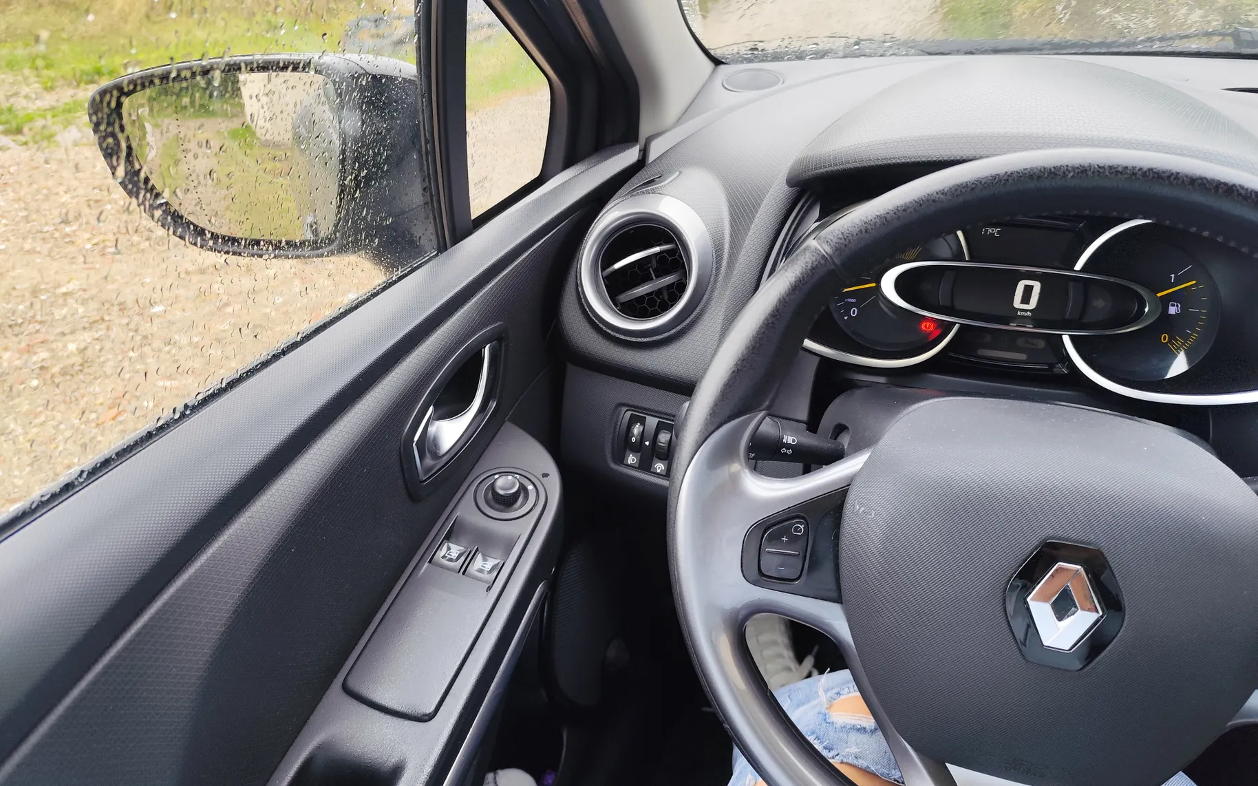 Notranja slika - Renault Clio - 1.5dci - 4