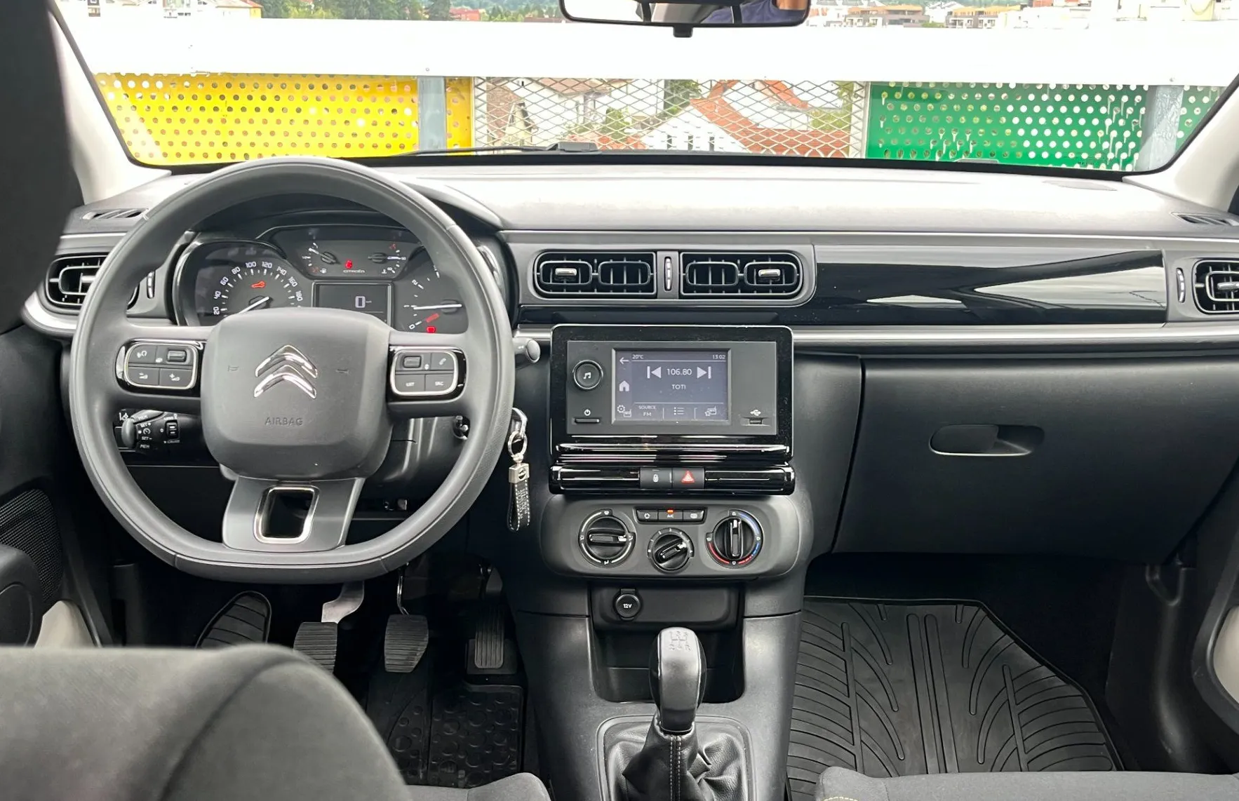 Zunanja slika - Citroën C3 - 1.2 PureTech 83 Feel SAMO 45.000 KM. LED. - 10