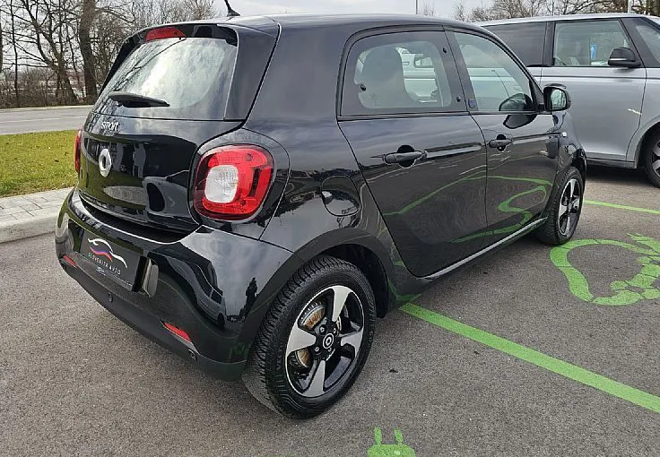 Zunanja slika - Smart Smart forfour - forfour EQ electric drive  82 KM PARKsenz|LED|gretjeSEDEŽE - 4