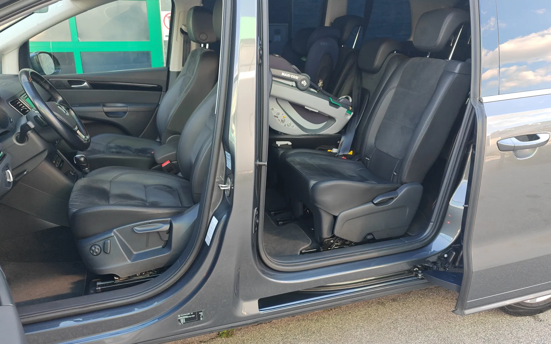 Notranja slika - Volkswagen Sharan - 2,0 TDI BMT SCR Style DSG - 16