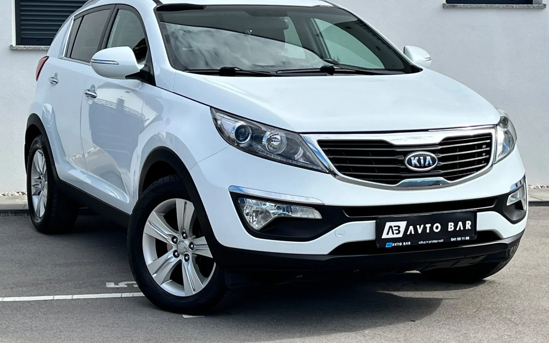 Zunanja slika - KIA Sportage - 1.7 CRDi+SLO+ALU+PDC+USB - 3
