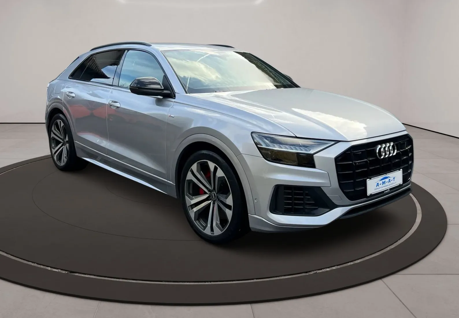 Zunanja slika - Audi Q8 - 55 TFSI e quattro tiptronic 280kW 3 X S LINE SLO - 3