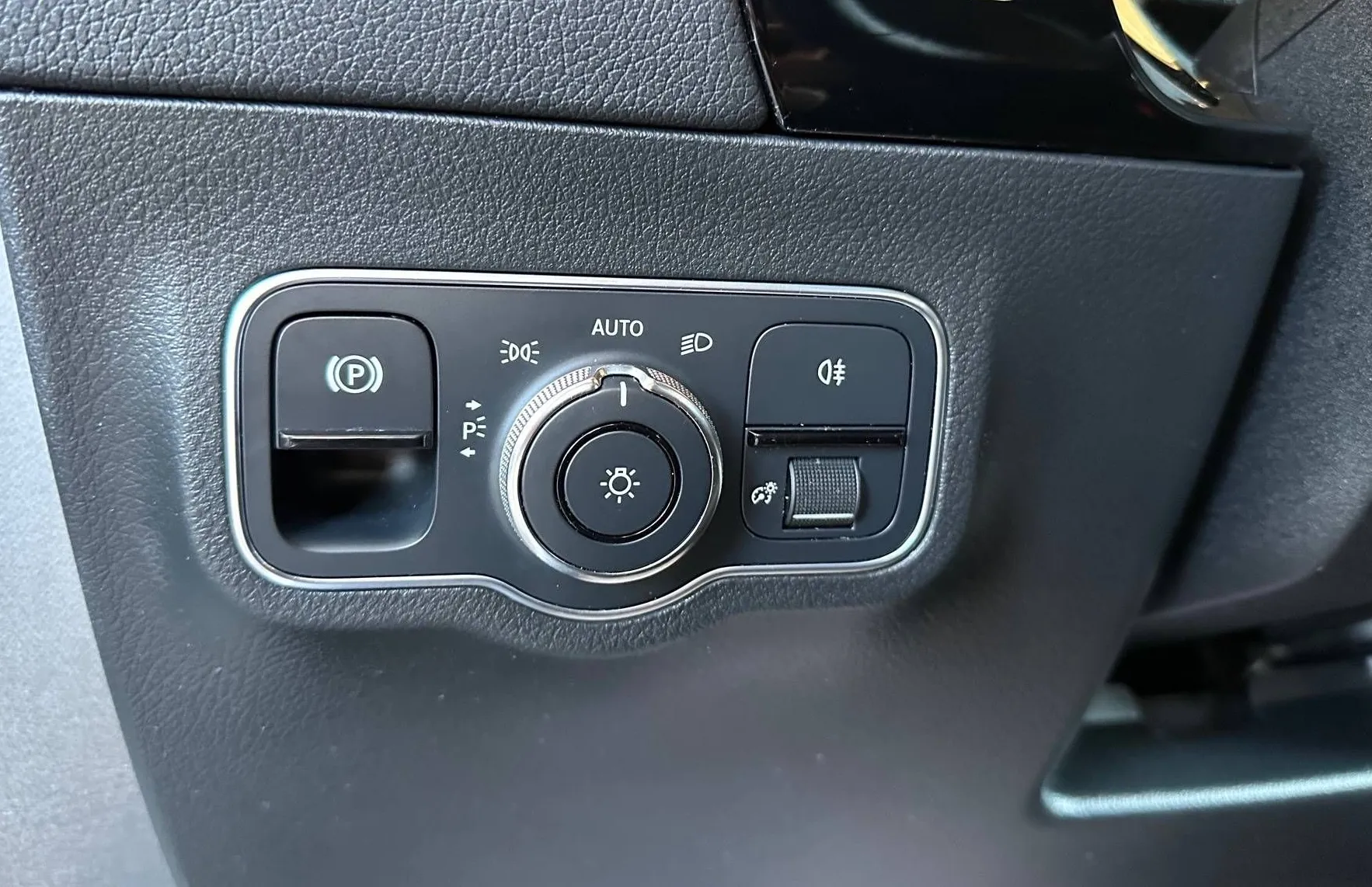 Zunanja slika - Mercedes-Benz B-Razred - 200 AMG LINE MULTIBEAM TEM KAMERA PDC NAVI TOP - 18