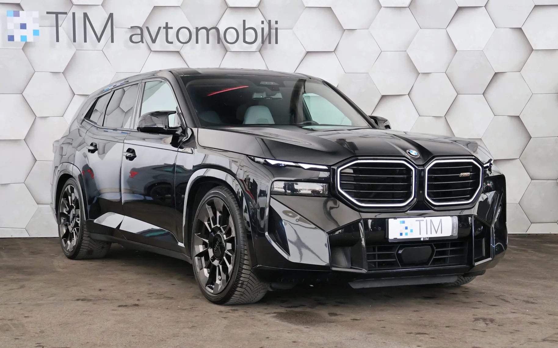 Zunanja slika - BMW XM - 4.4 V8 Aut x-Drive 653KM - 2