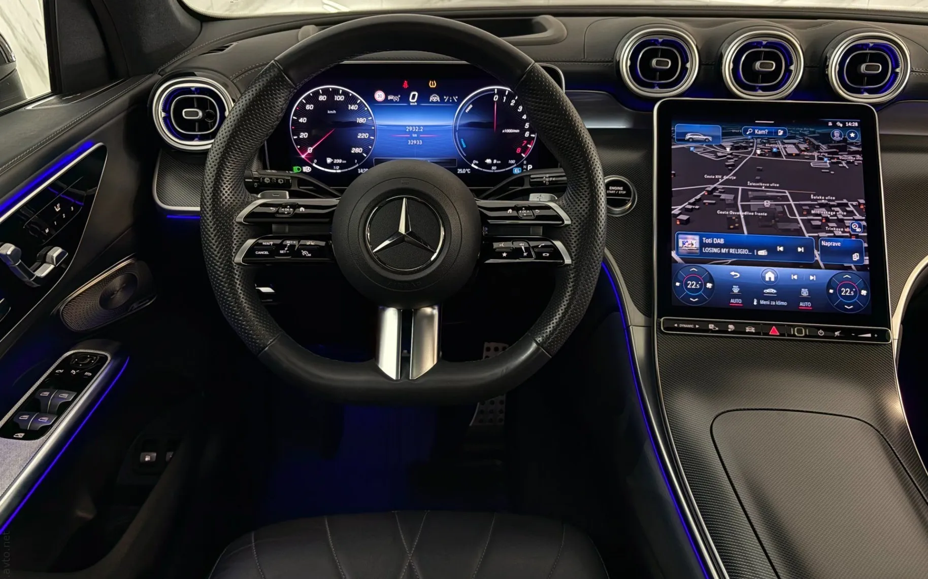 Notranja slika - Mercedes-Benz GLC-Razred - 300e|4M|AMG|Pano|Zračno|HUD|ACC|360K|Burm|Kljuka| - 10