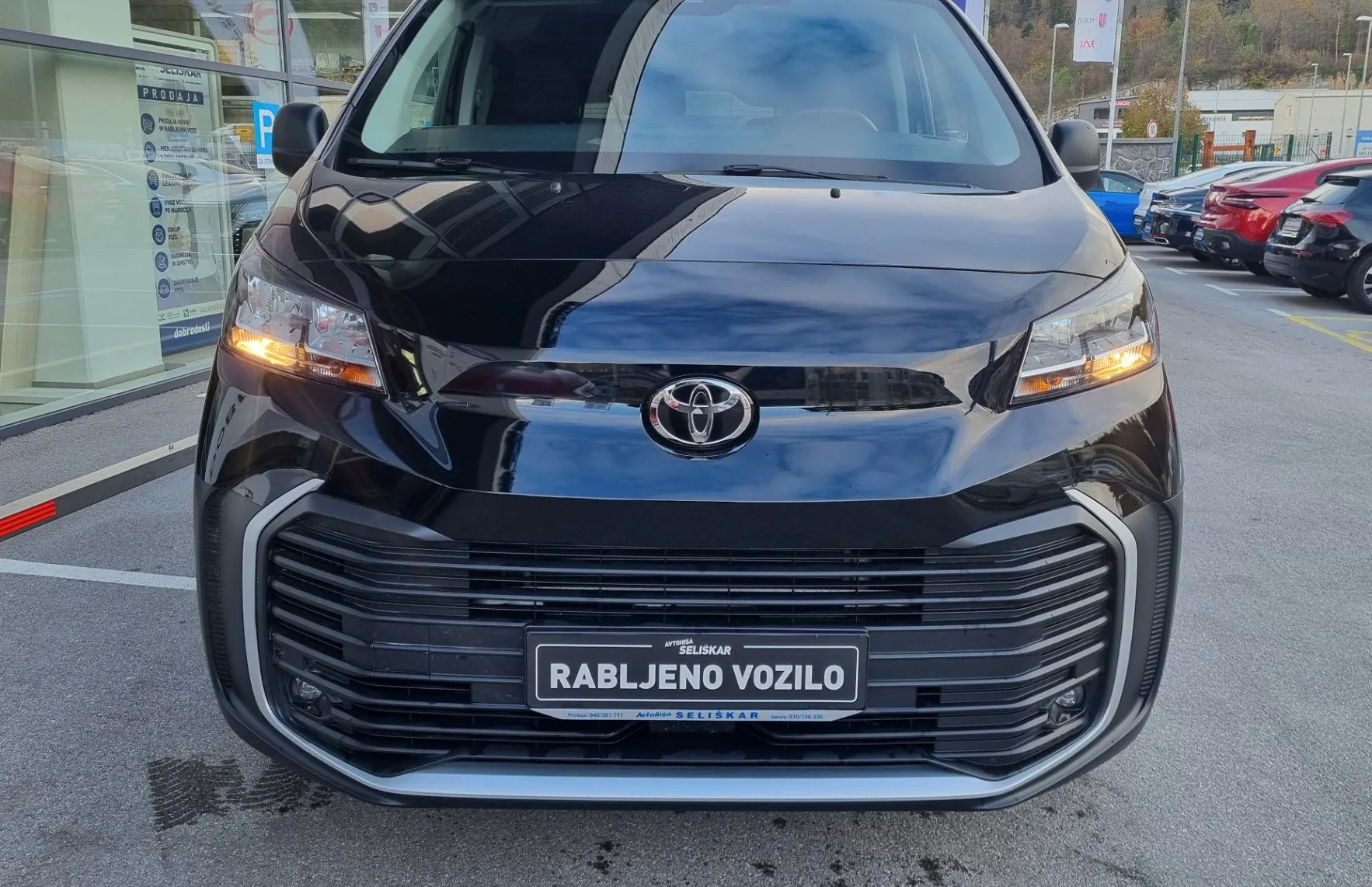 Zunanja slika - Toyota Proace - Verso 2.0d L1 - Avtomatik - 9 SEDEŽEV - SAMO 8.452km - 3