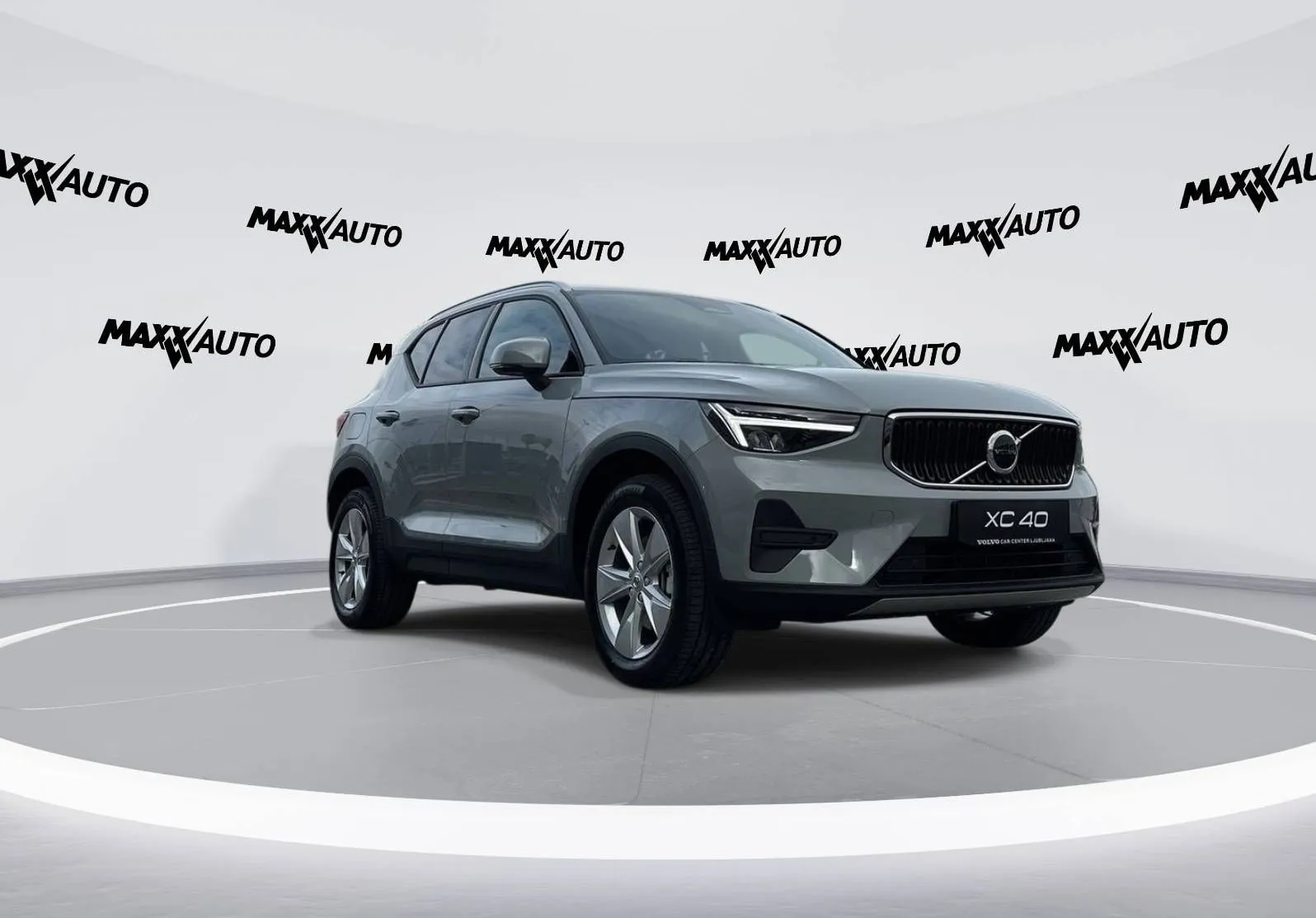 Zunanja slika - Volvo XC40 - B3P Core Avt - 2