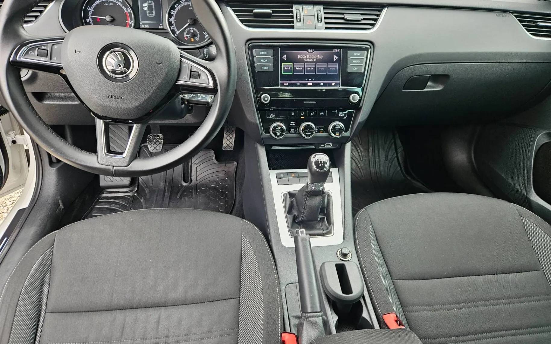 Notranja slika - Škoda Octavia - Combi 1.0 TSI  1.LASTNIK  SLO  LED KLJUKA - 10