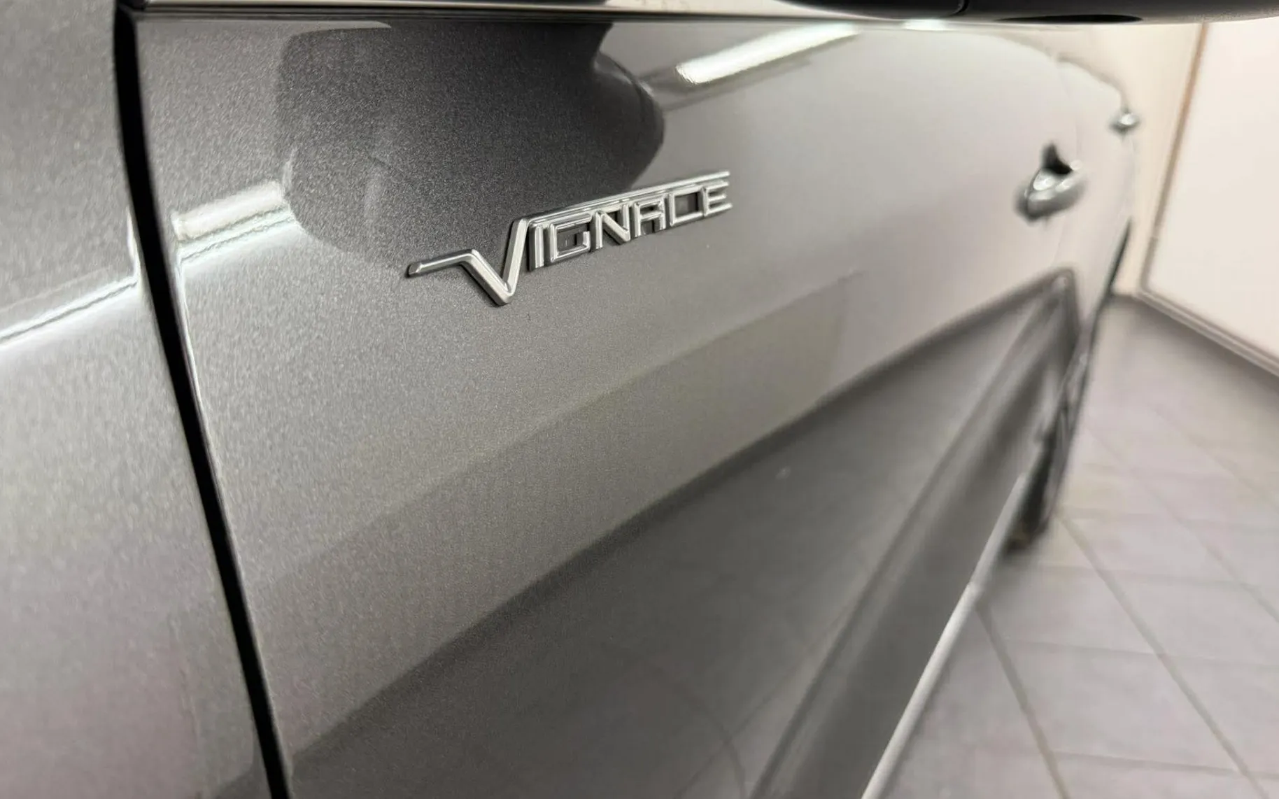 Notranja slika - Ford Kuga - 2.5 Vignale.NEMŠKI+4ALU.KAMERA.PANORAMA.KLUKA.LED - 19