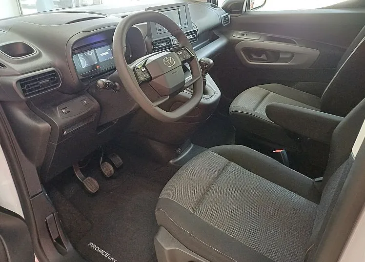 Zunanja slika - Toyota Proace - City Verso 1.2 P S S Shuttle 81kW Long - 4