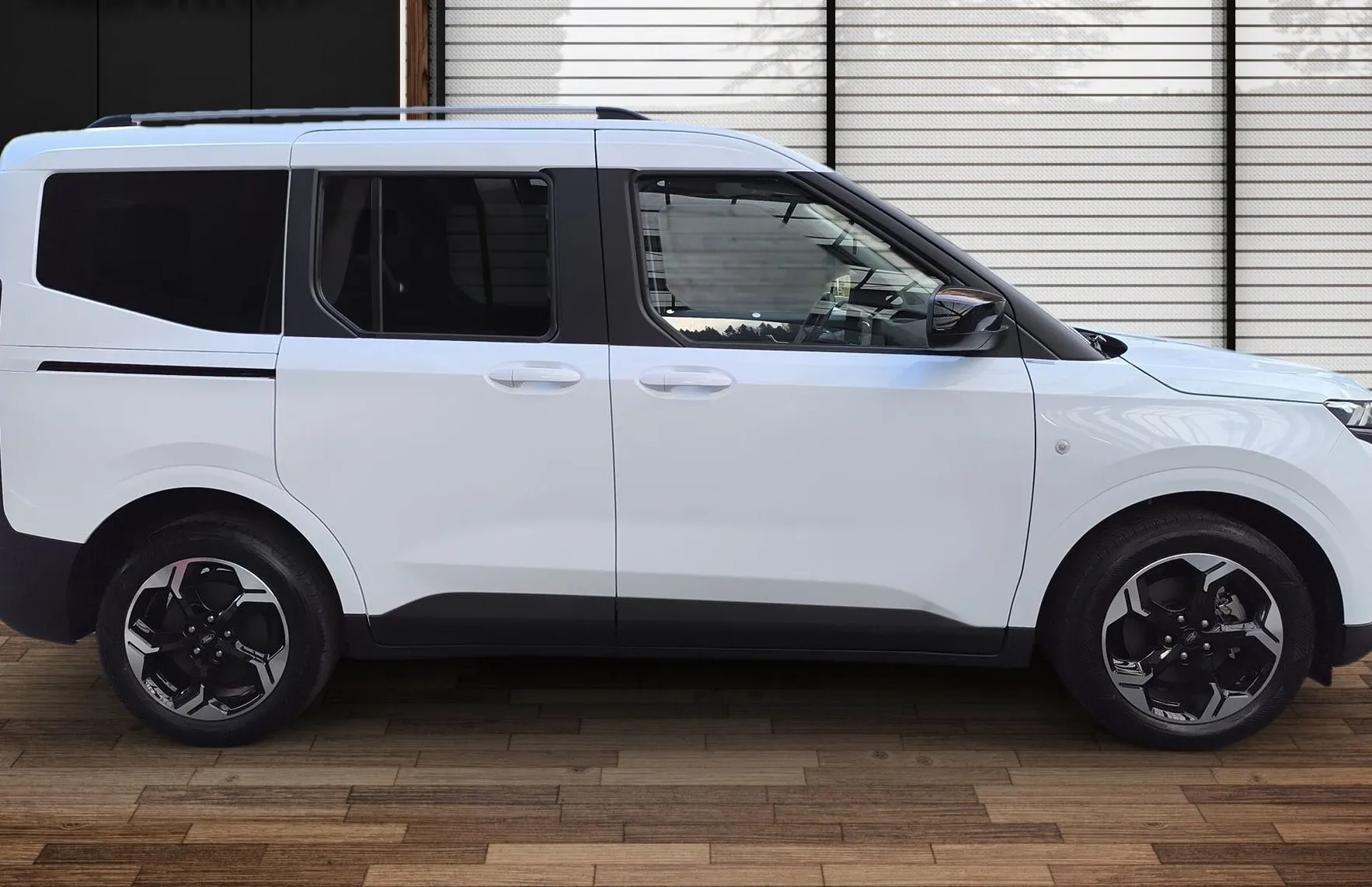 Zunanja slika - Ford Tourneo - Courier E- TITANIUM 136 KM 46kWh - 3