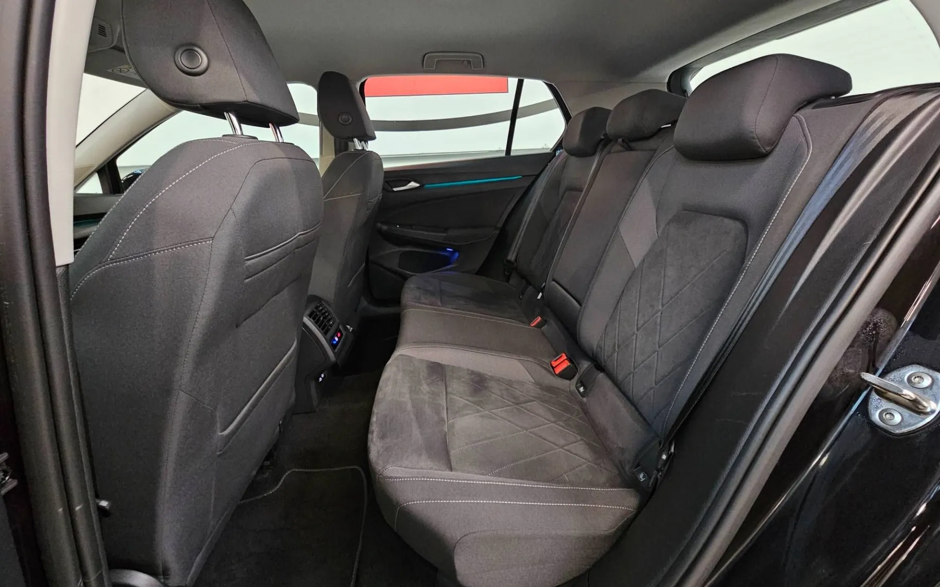 Notranja slika - Volkswagen Golf - 1.5 TSI Style - 9