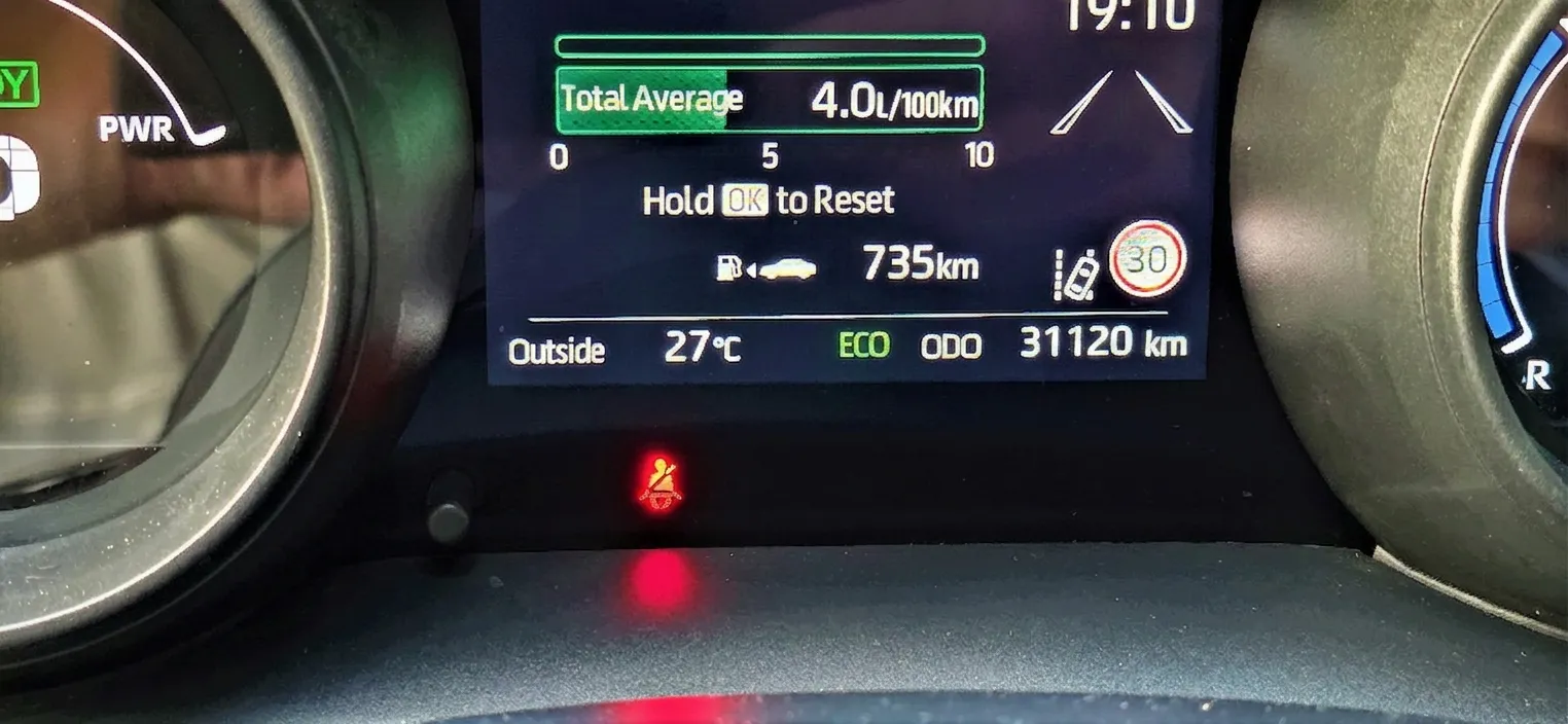 Notranja slika - Toyota Yaris Cross - Hybrid 1.5 HSD 5D E-CVT SOL + ASSIST - 9