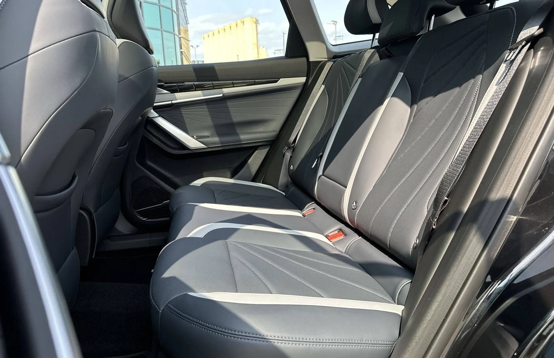 Zunanja slika - Geely StarRay - 2.0 TD 8A T AWD GF+ - 11