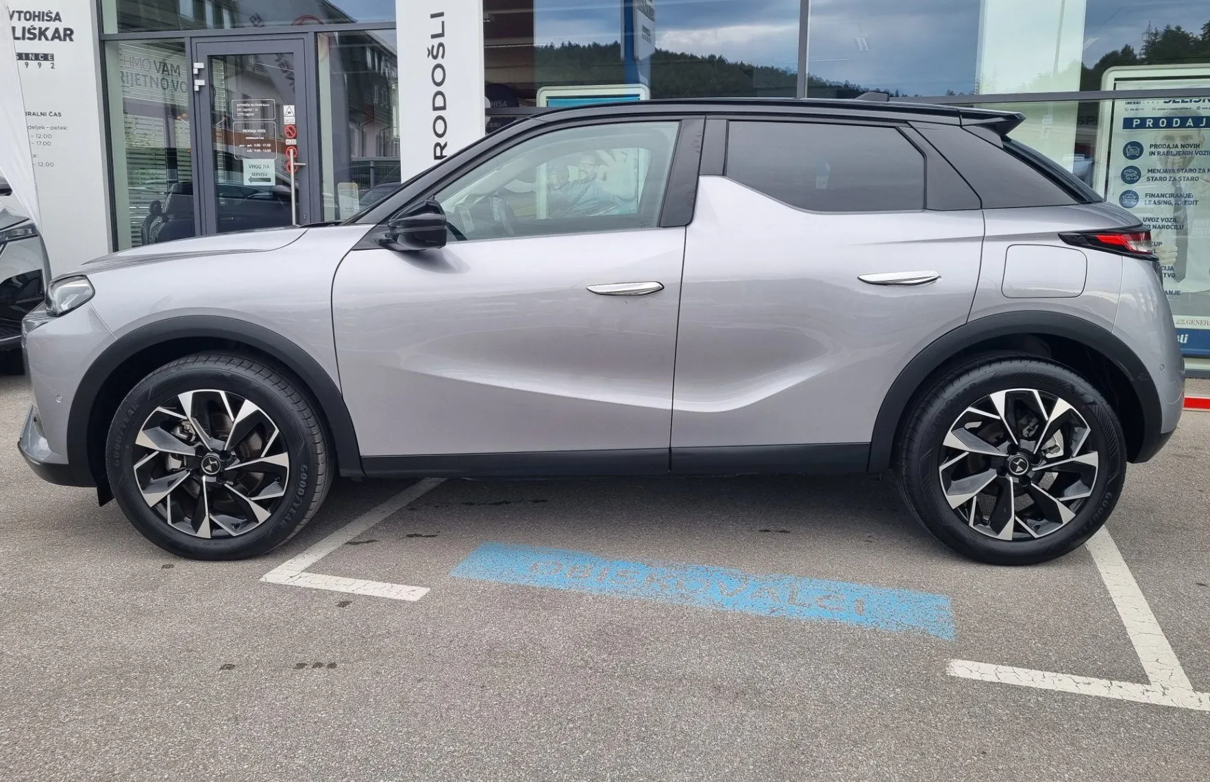 Zunanja slika - DS DS 3 - 1.2 MHEV Étoile Avtomatik - SAMO 17.423KM - 5