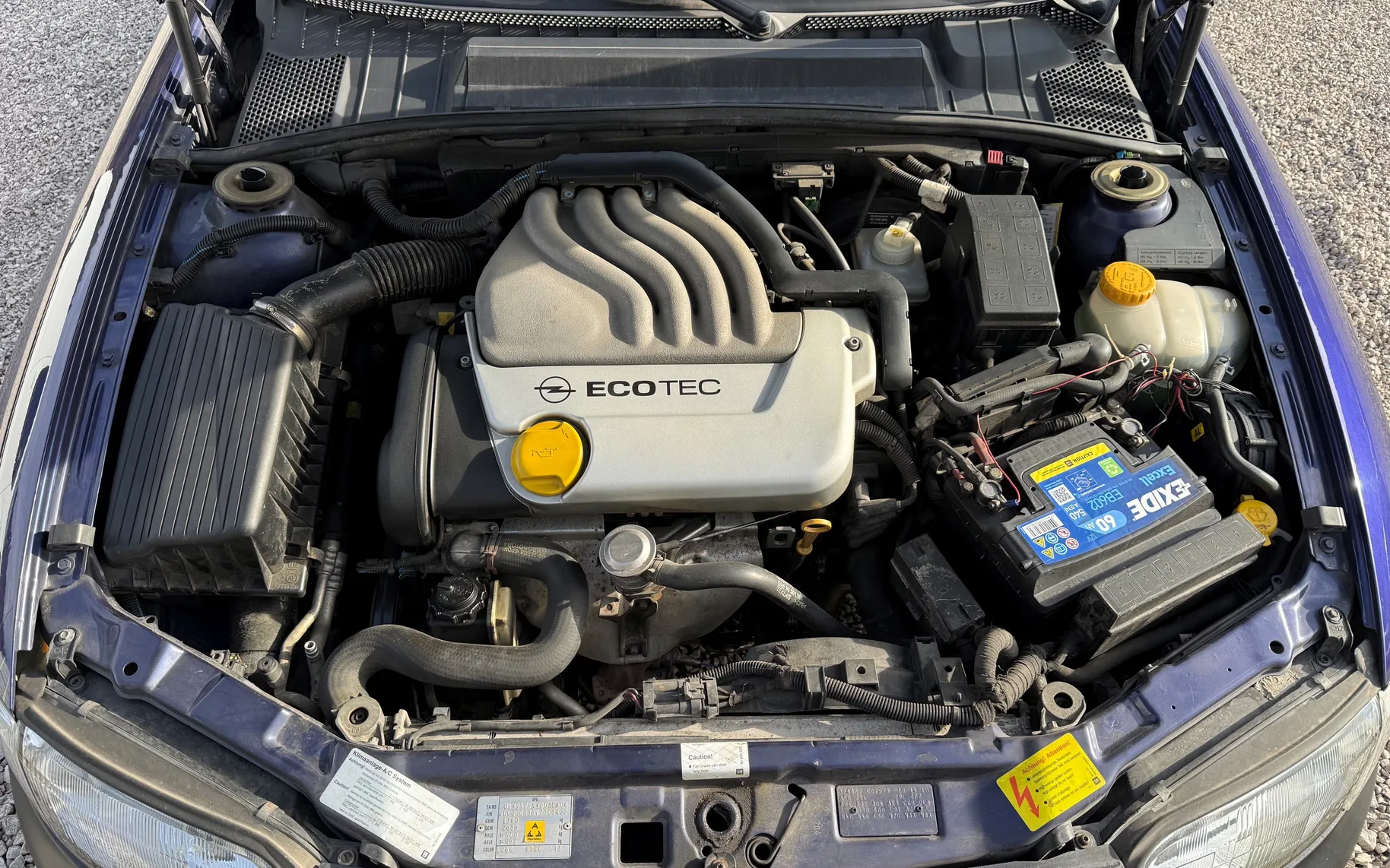 Zunanja slika - Opel Vectra - 1.6i 16V - SLOVENSKO POREKLO + ODLIČNO OHRANJEN - 17