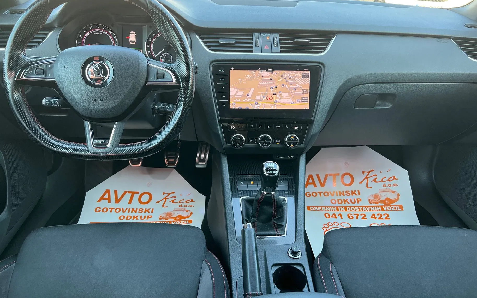 Notranja slika - Škoda Octavia - RS 2.0 TDI-BI-XENON-LED-NAVI-RADAR TEM-PDC-ODLI  268 .. - 11