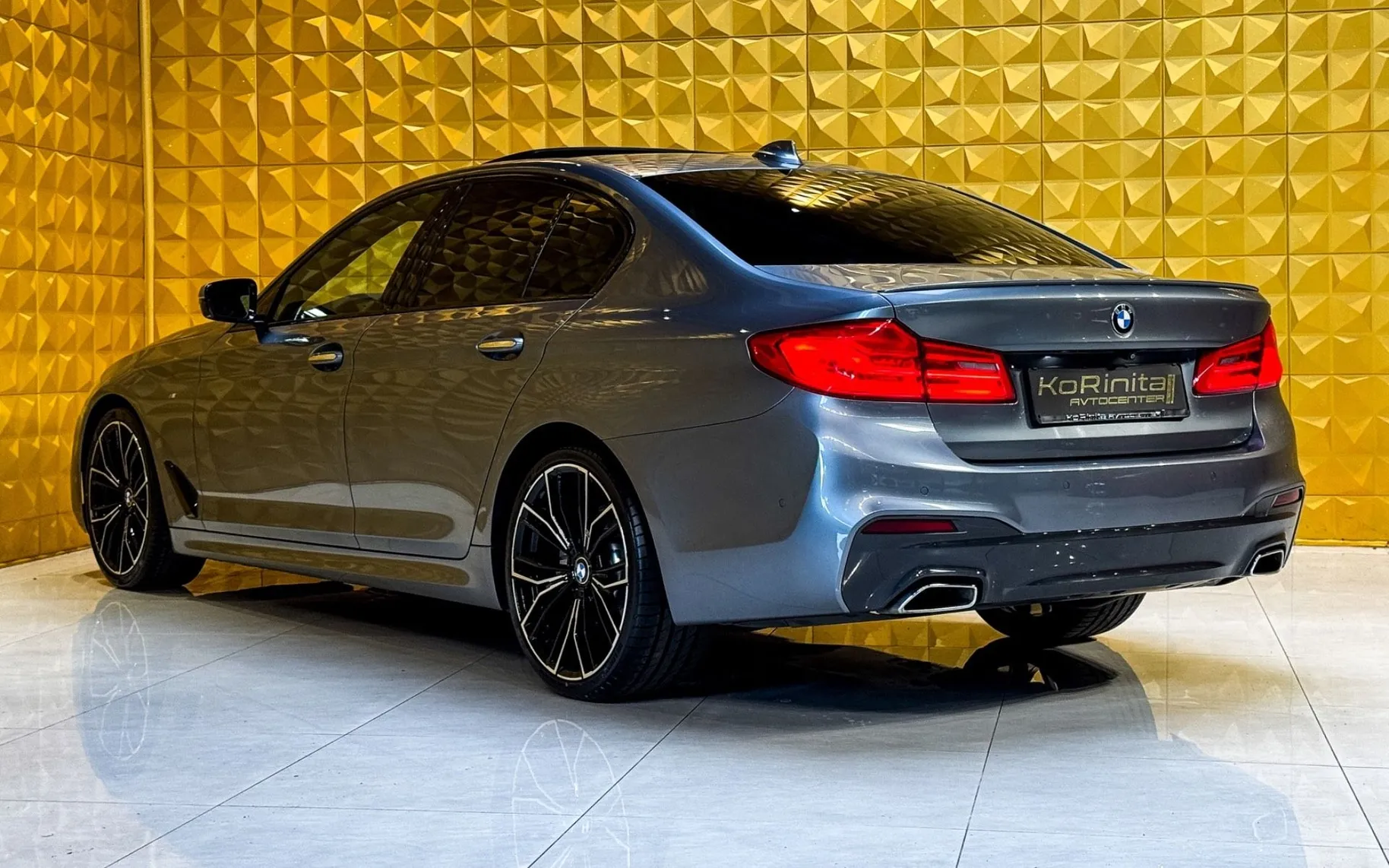 Notranja slika - BMW serija 5: - 520d AUT. M Sport-LED-PANO-VIRTUAL-KAMERA... - 8