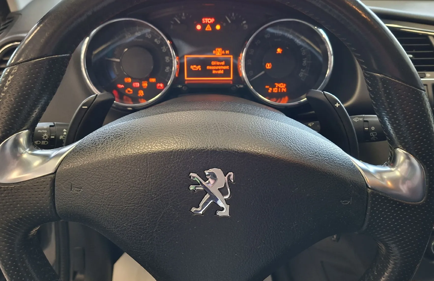 Zunanja slika - Peugeot 3008 - HYBRID 4X4-LED-NAVI-PDC-KLJUKA-HITRI KREDIT- - 13