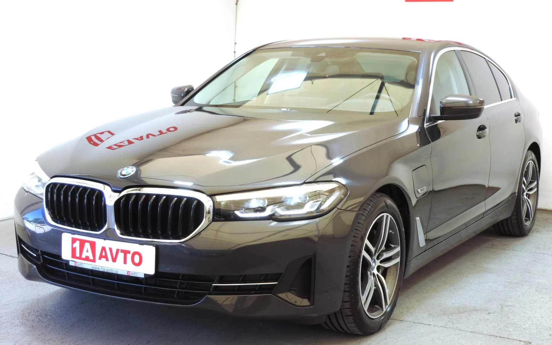 Zunanja slika - BMW 5 Series ActiveHybrid - serija 5: 545e xDrive Avt. PRIKLJUČNI HYBRID - 1