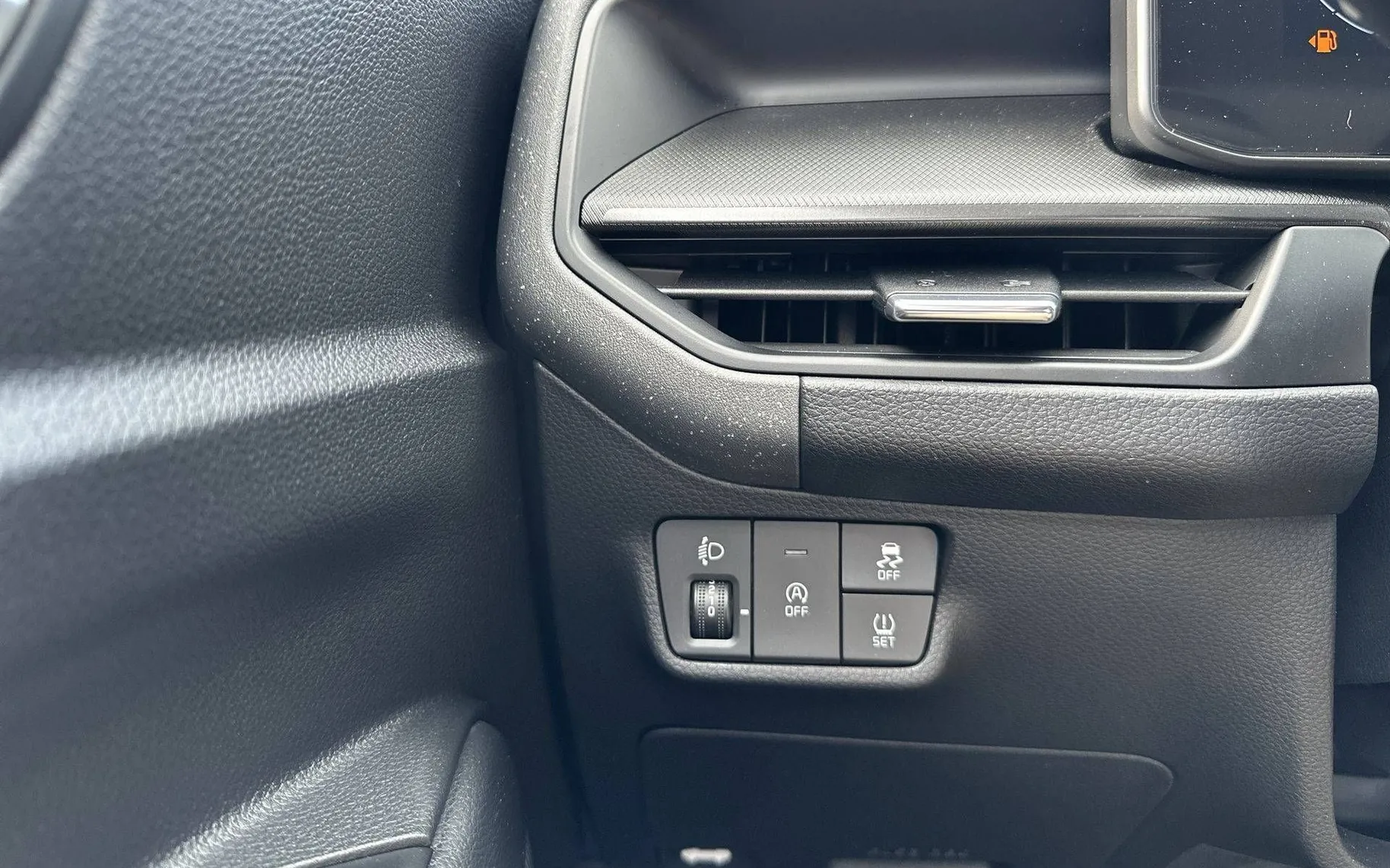 Notranja slika - KIA Stonic - 1.0 T-GDi LX Life - 13