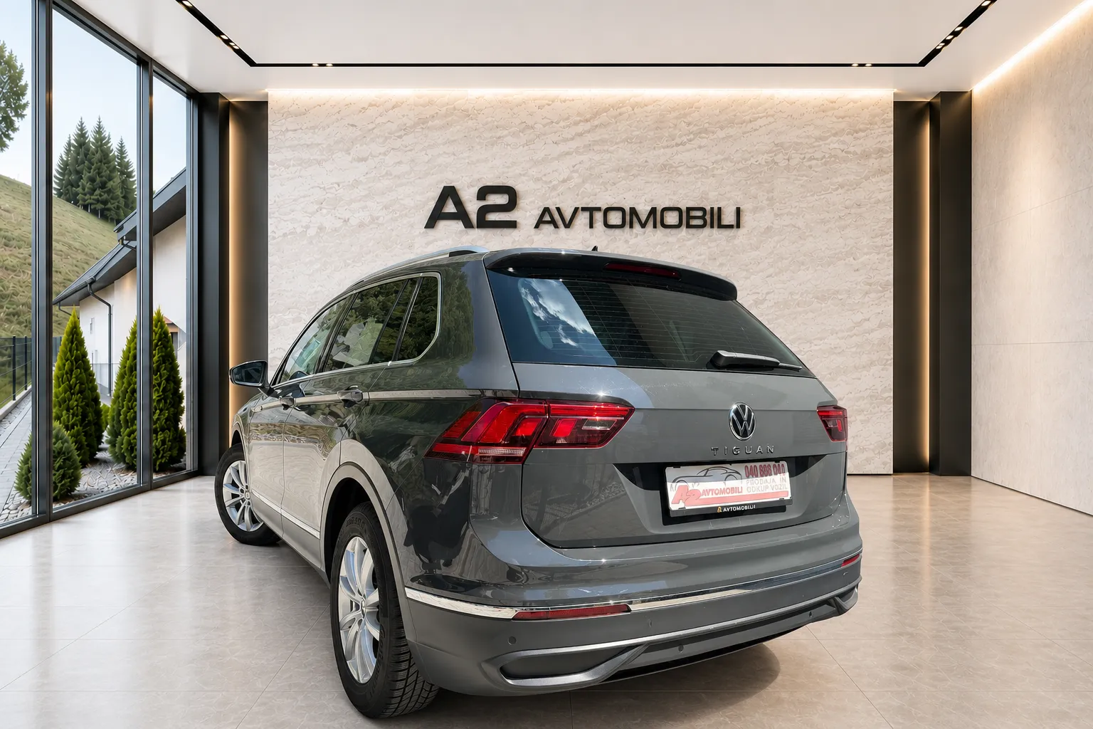 Notranja slika - Volkswagen Tiguan - 2.0 TDI BMT Elegance DSG-1.lastnik-FUL LED-NAVI - 11