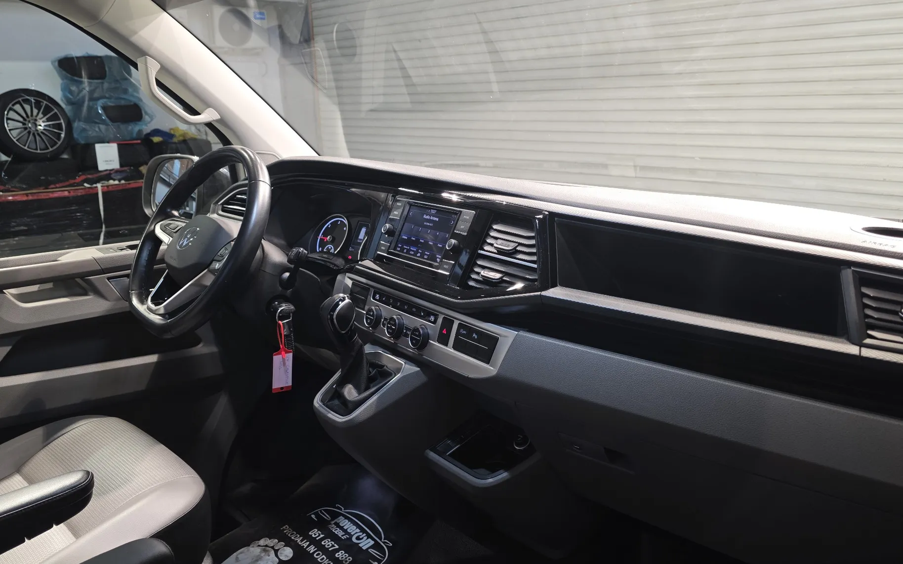 Zunanja slika - Volkswagen Caravelle - 2.0TDI DSG 110kW USNJE KAM PDC ACC - 13