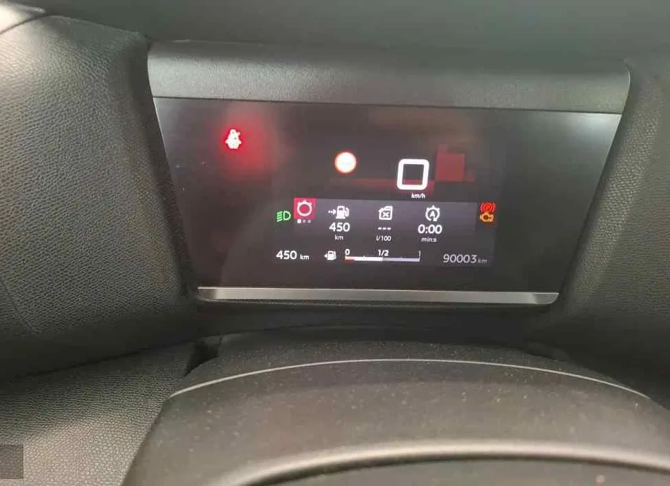 Zunanja slika - Citroën C4 - BlueHDi 110 BVM6 Live Pack Business.NAVI.PDC.81 KW - 7