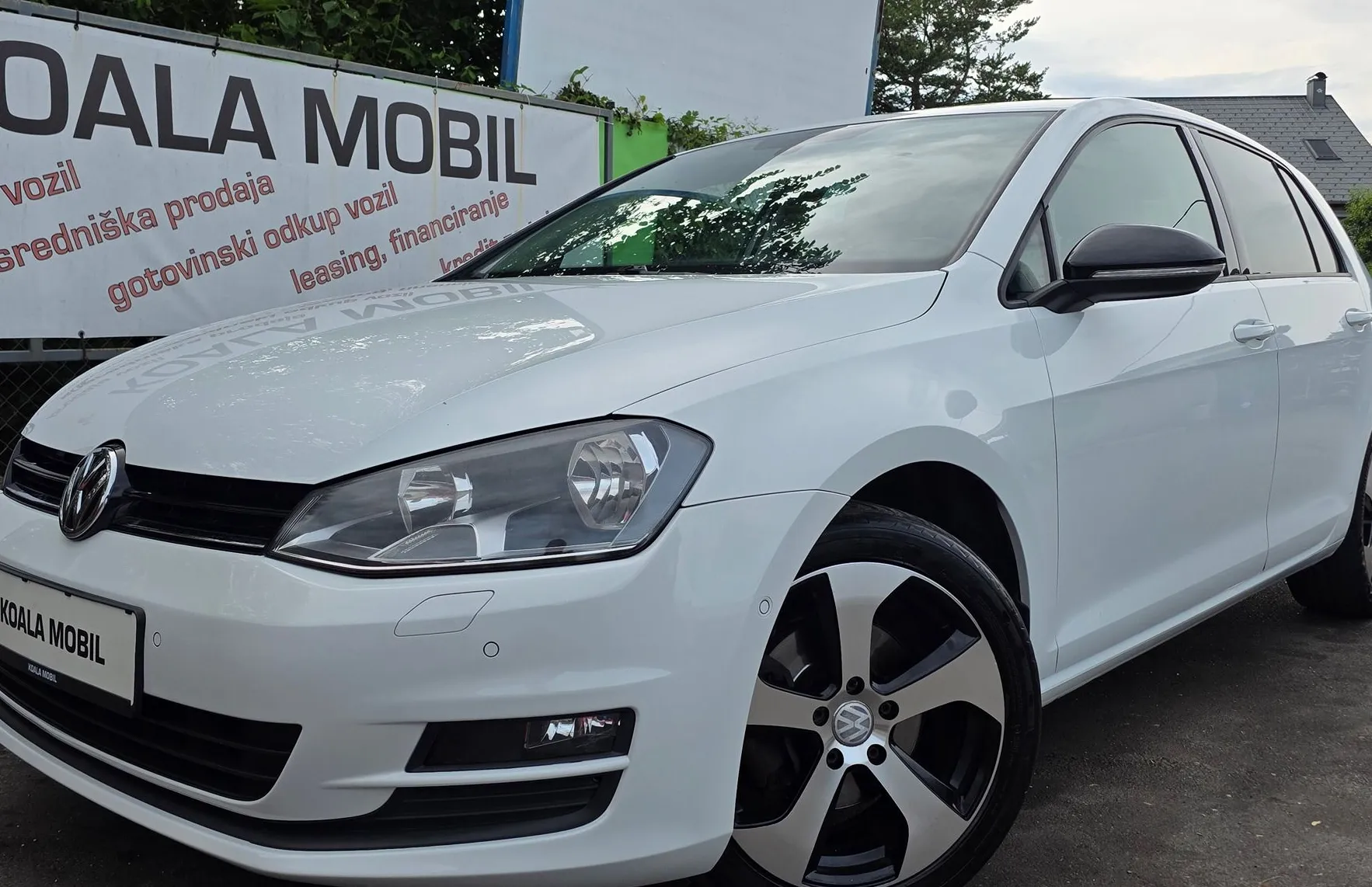 Zunanja slika - Volkswagen Golf - 2.0 TDI BMT CUP EDITION ALU PLATIŠČA-NAVI-PDC - 1
