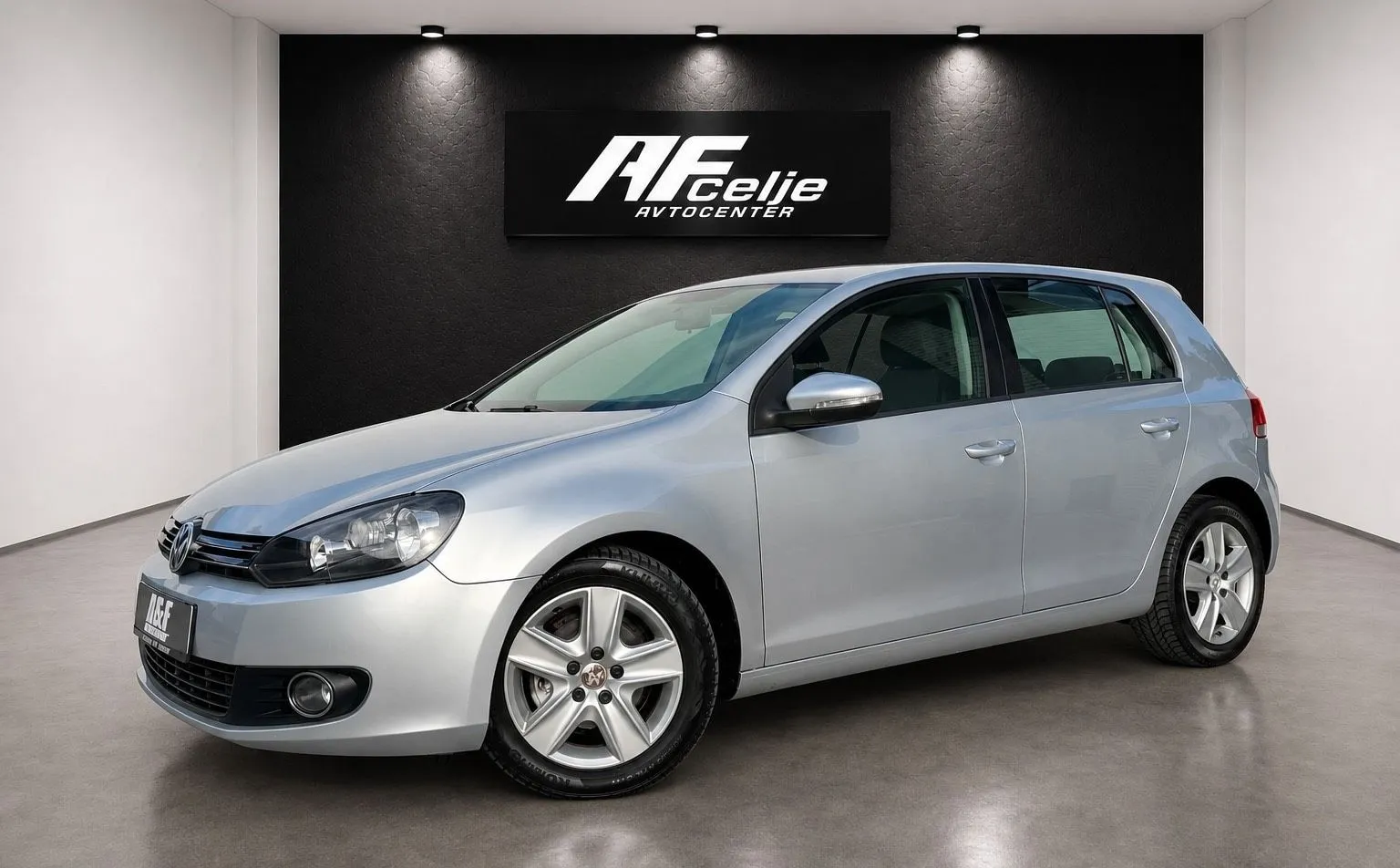 Zunanja slika - VW Golf - 1.6 TDI-SPORT LINE-NAVI-TEMPOMAT-... - 1