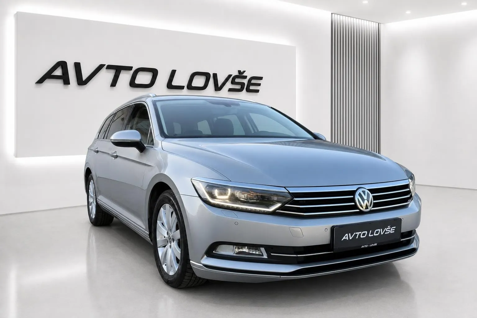 Notranja slika - Volkswagen Passat Variant - 2.0 TDI BMT Highline DSG-LED-NAVI-ALU-ODLIČEN... - 7