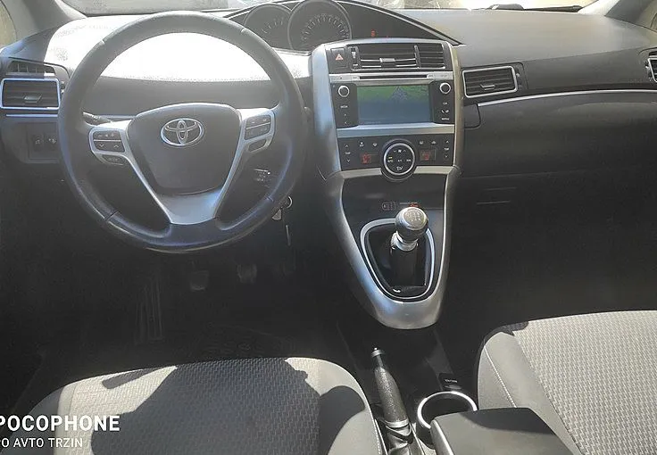 Zunanja slika - Toyota Verso - 1.6 D-4D-XENON-PANORAMA-NAVIGACIJA-PDC-TOP - 7